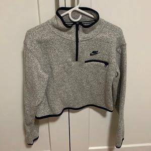 NIKE crop top sweater